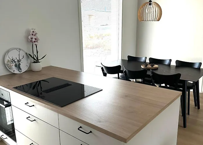 Brand New Scandinavian In וילה